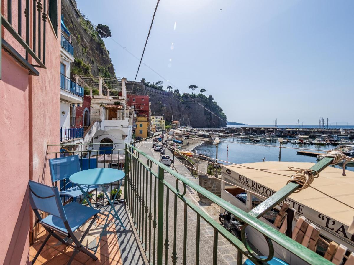 Casa Mariarosa - Seaside Apartment With Balcony ปิอาโนดิซอร์เรนโต ภายนอก รูปภาพ